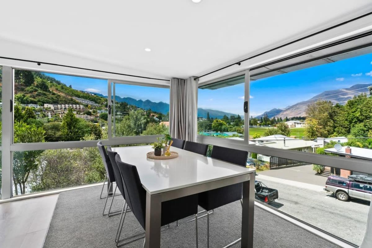 Central Queenstown Luxury Esterno foto
